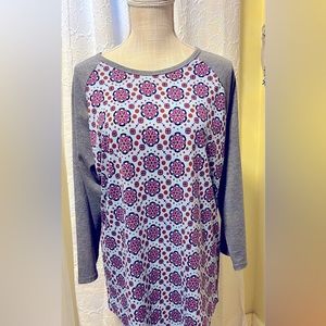 LulaRoe 2XL Women’s Baseball Tee shirt with 3/4 length sleeves